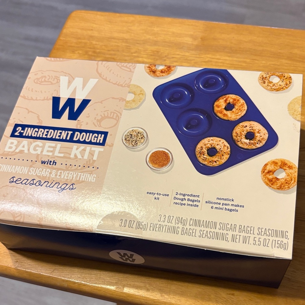 Weight Watchers 2-Ingredient Dough Bagel Kit - Blue. Never opened.